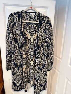 Susan Graver Black and Cream Patterned Open Cardigan